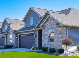 7 Willow Pointe Dr #7, Freeland, MI 48623