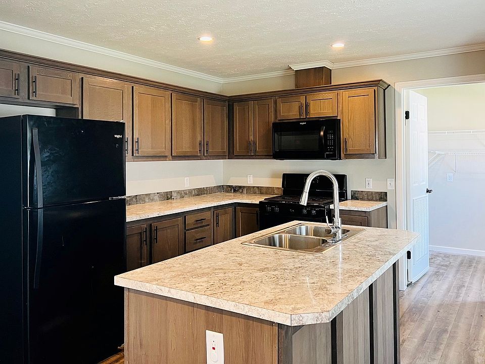 2nd image of 4020 County Farm Rd #451