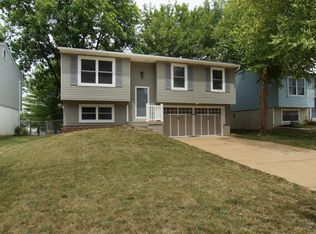 253 Green Jade Estates Dr, Fenton, MO