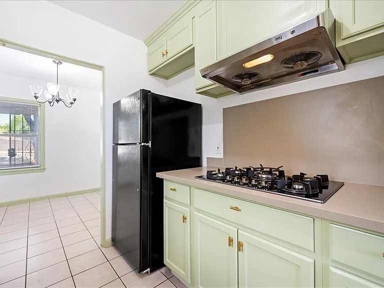 1305 W St — Photo 18