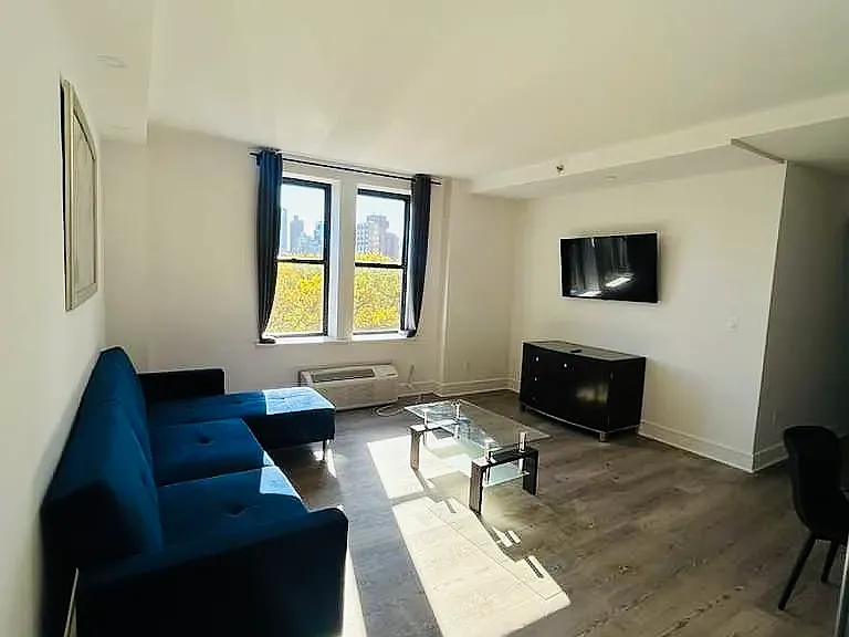 45 W 81st St #8F — Photo 2