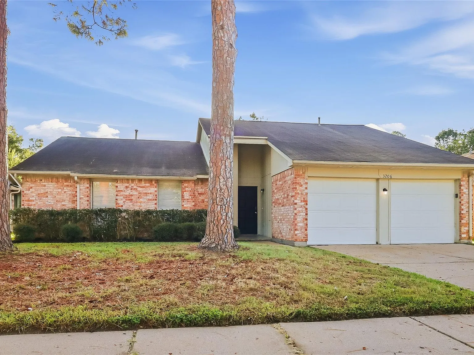 2 bed, 2.0 bath, 1712 sqft, $1,739 — Photo 1