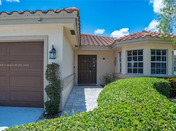 8537 Tourmaline Blvd, Boynton Beach, FL 33472