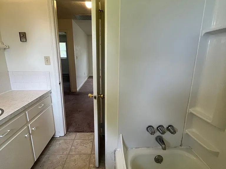 207 Broce Dr — Photo 13