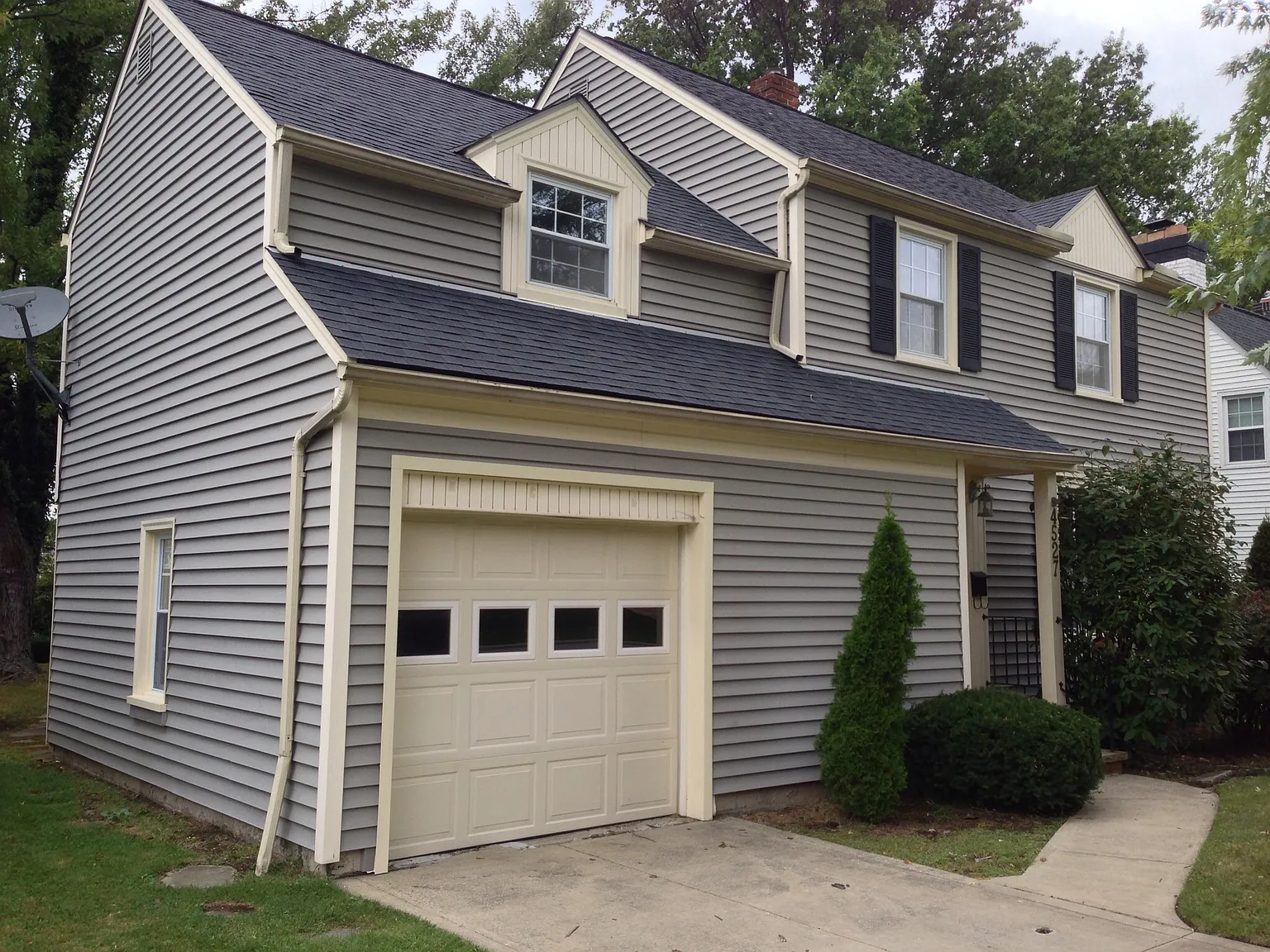 4527 Golfway Rd photo 1