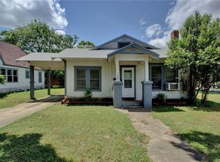 1202 E 13th St, Georgetown, TX 78626