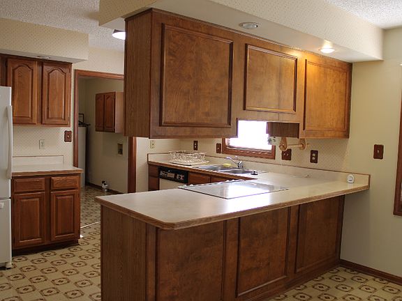 3rd image of 1701 Southfield Rd