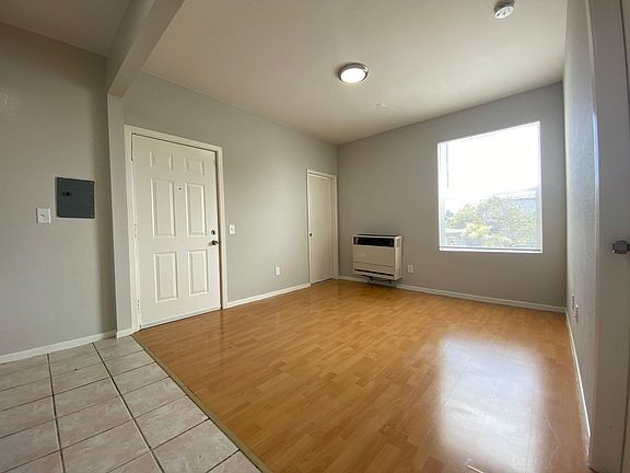 2nd image of 629 E 19th St APT 306