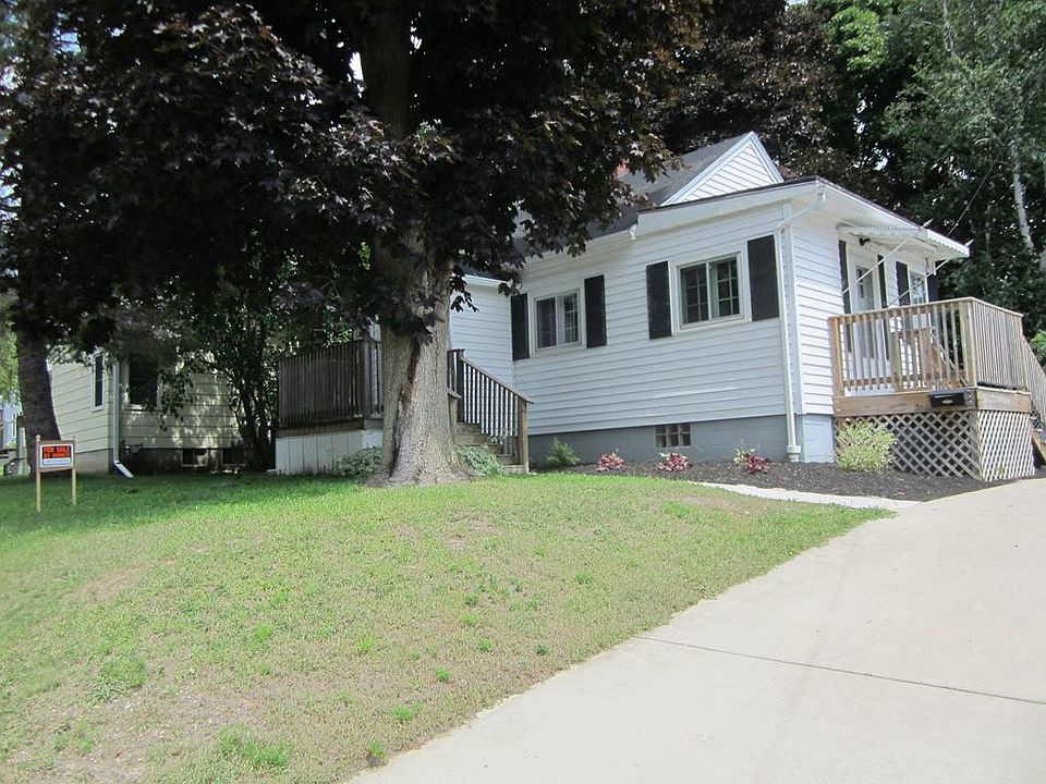 1st image of 134 N 8th Pl