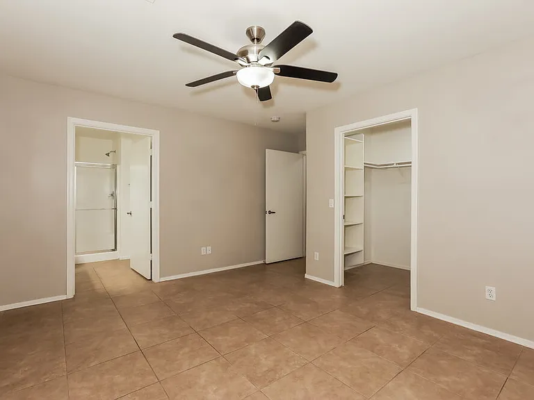 2541 S De Soto Rd — Photo 10