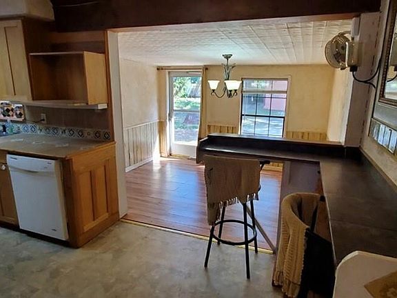 2nd image of 1806 Cherry Orchard Dr