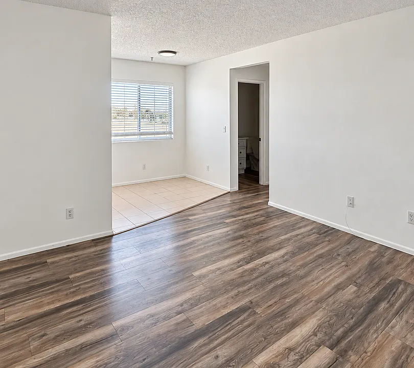 550 E Avenue Q #12