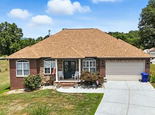 9361 Gabrielle Rd, Strawberry Plains, TN 37871