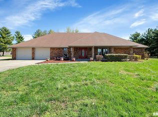 1603 Carmie Ln, Marion, IL 62959