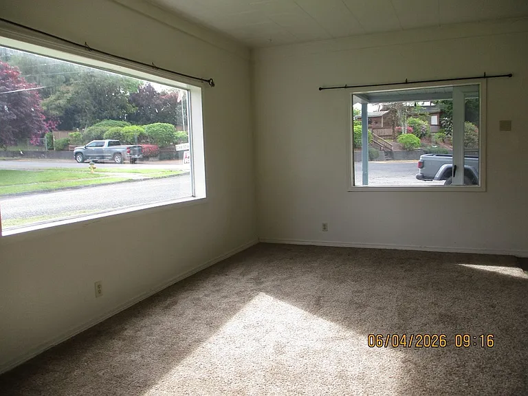 804 W Marcy Ave — Photo 12