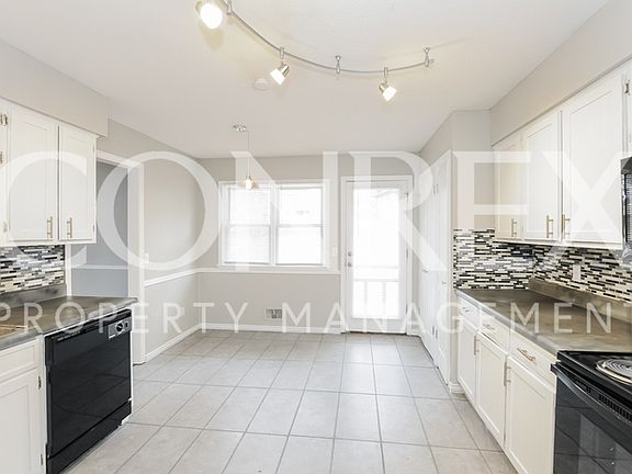 3rd image of 15800 E 45th Pl S