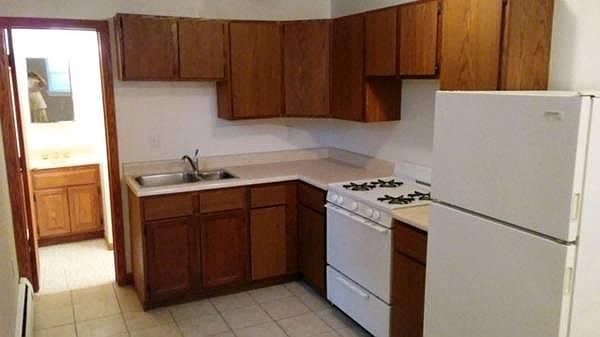 2nd image of 2647 Garfield Ave APT 2