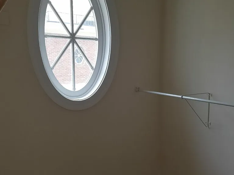 1619 Seneca Ave — Photo 21