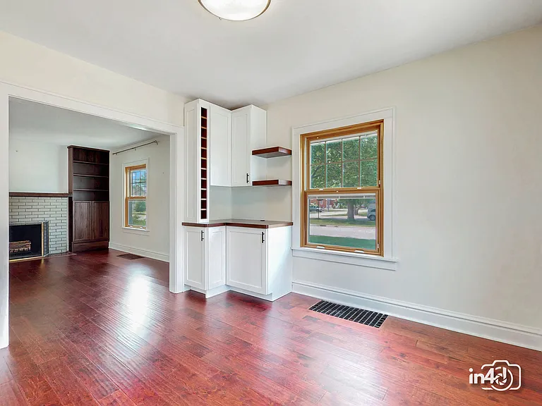 1492 S Jefferson St — Photo 8