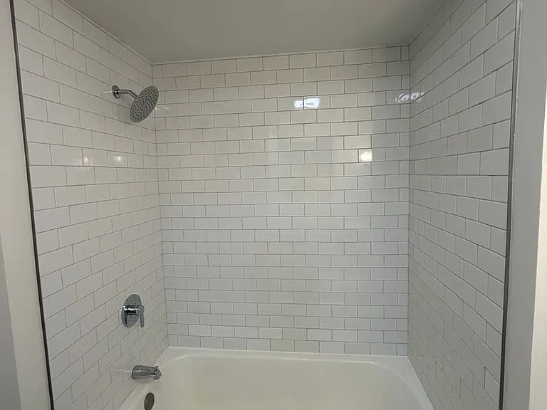 959 Racine Ave — Photo 9