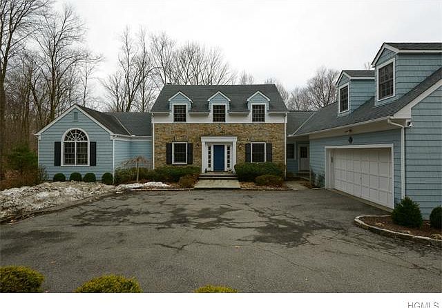 1st image of 69 Cowdin Ln