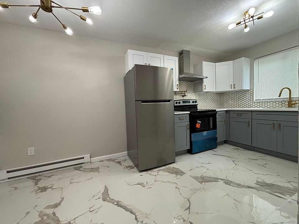 1st image of 559 Sherman Pkwy APT 16