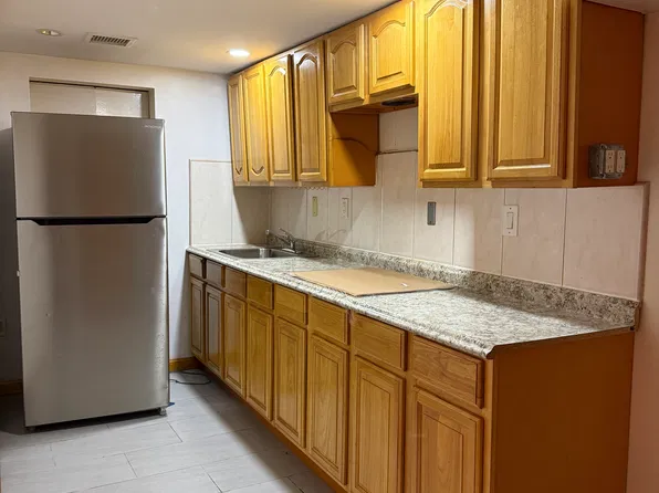 (undisclosed Address), Fresh Meadows, NY 11365