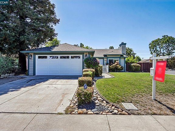 3rd image of 3903 Silver Oaks Way