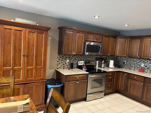 3rd image of 1458 Hummel Avenue