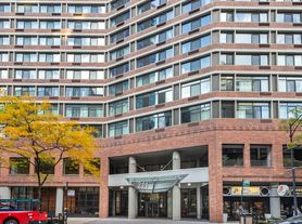 211 E Ohio St