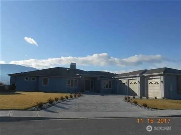 2872 SE Falcon View Drive, East Wenatchee, WA 98802