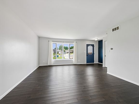 2nd image of 1022 Thornberry Ct