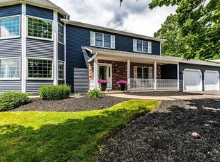 7803 Rolling Ridge Dr, Manlius, NY 13104