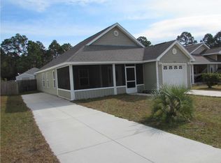 904 NE 6th St, Carrabelle, FL 32322