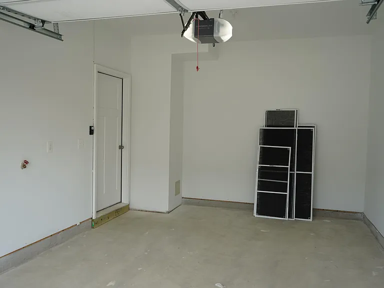 117 Coralyrose Ct — Photo 8
