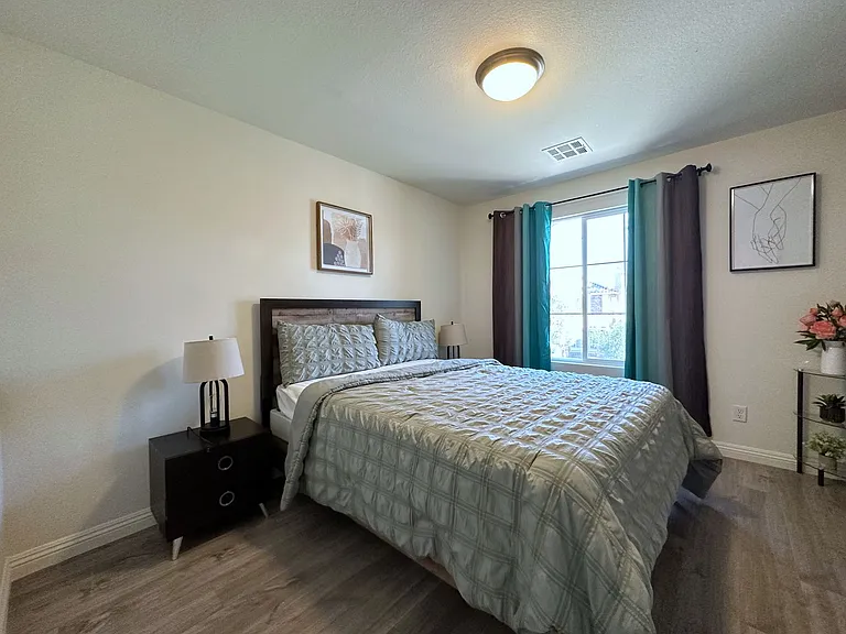 8573 Silver Coast St — Photo 26