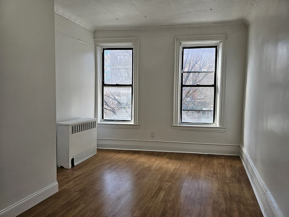2nd image of 838 Hunts Point Ave APT 3