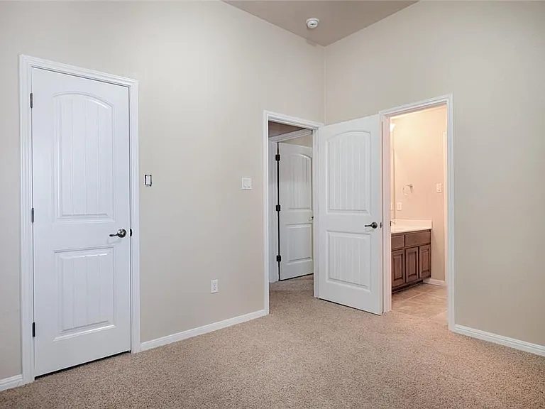 16228 Old Baldy Dr — Photo 19