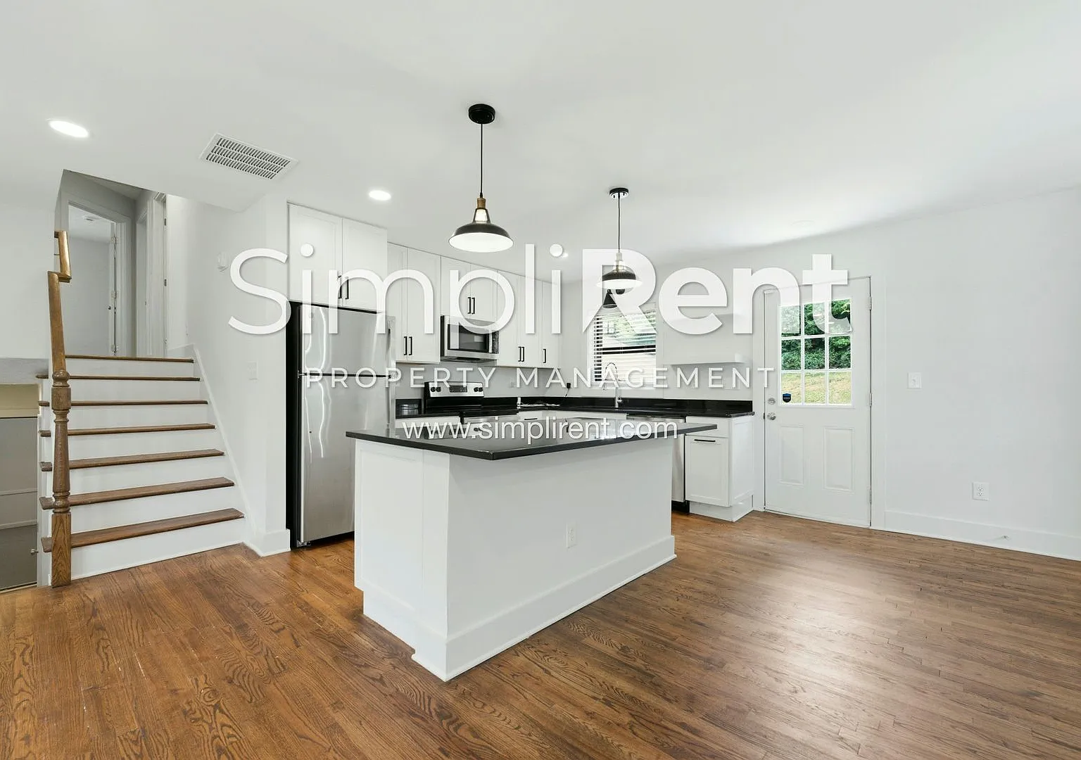 *First Month's Rent Free w/ a 13 month Lease* — Photo 4