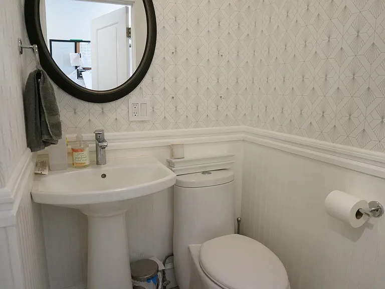 601 Heath St — Photo 15