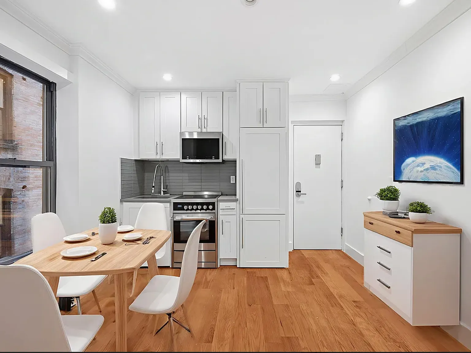 413 East 84th Street — Photo 2