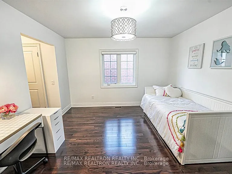 41 Woodgate Pines Dr — Photo 4