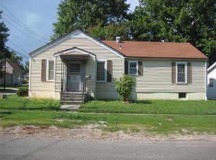 701 E Main St, Greenville, IL