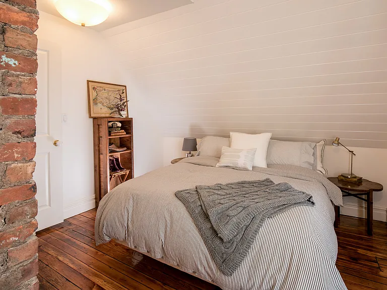 768 E 21st St #1 — Photo 16