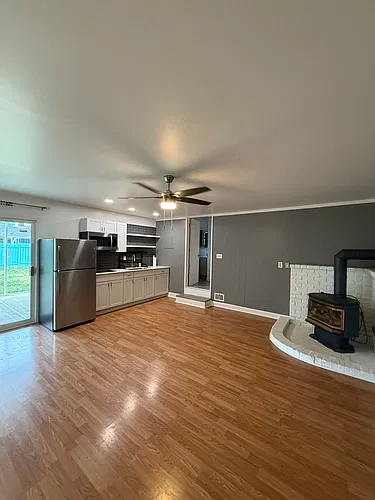 7008 Cherry Ln SW #B Photo 1 7008 Cherry Ln SW #B Photo 1