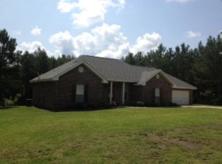 1061 Great Point Dr, McComb, MS 39648