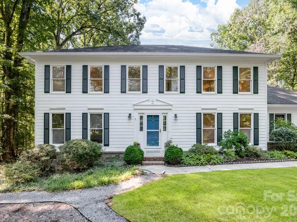5607 Manchester Ave, Harrisburg, NC 28075