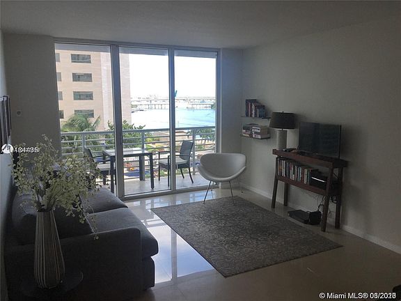 3rd image of 201 S Biscayne Blvd #1009