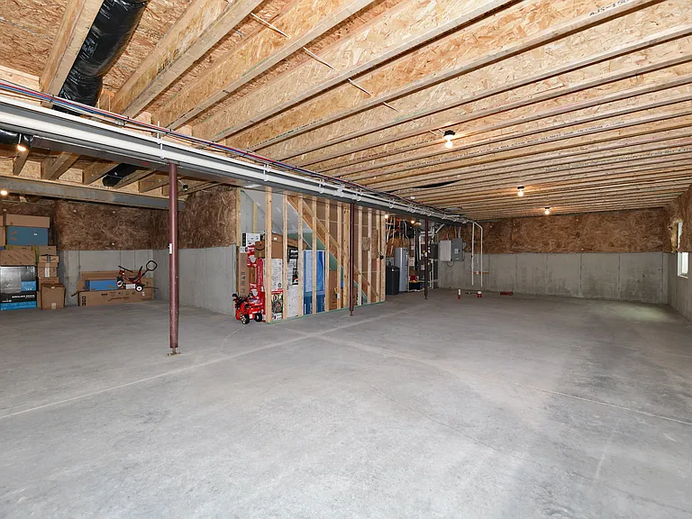 6013 Meadowview Dr — Photo 16