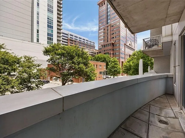 44 Peachtree Pl #428 — Photo 14